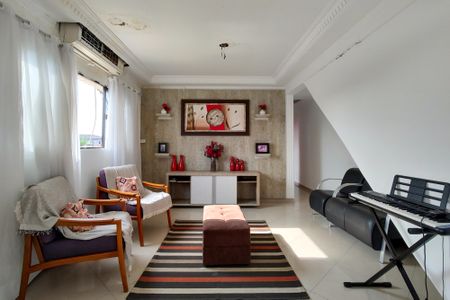 Casa para alugar com 240m², 2 quartos e sem vagaSala