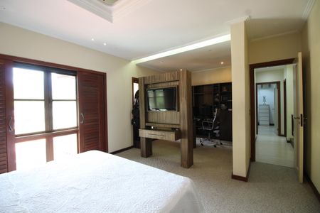 Casa de condomínio à venda com 428m², 4 quartos e 4 vagasQuarto 4 - Suíte