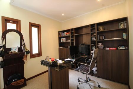Casa de condomínio à venda com 428m², 4 quartos e 4 vagasQuarto 4 - Escritório da Suíte