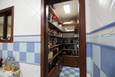 Casa de condomínio à venda com 428m², 4 quartos e 4 vagasCozinha - Despensa