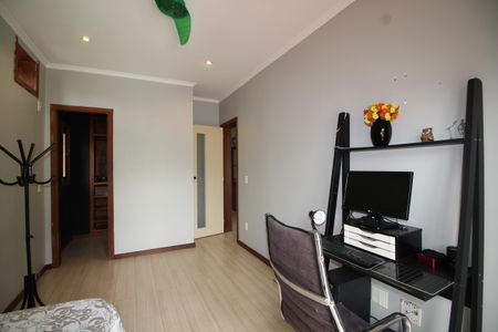 Casa de condomínio à venda com 428m², 4 quartos e 4 vagasQuarto 2