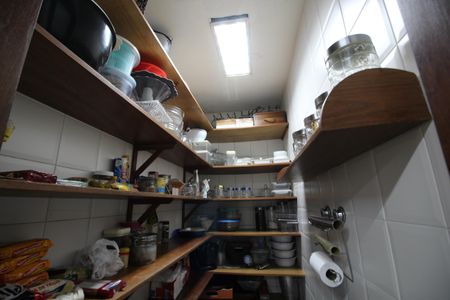 Casa de condomínio à venda com 428m², 4 quartos e 4 vagasCozinha - Despensa