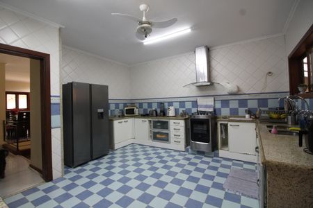 Casa de condomínio à venda com 428m², 4 quartos e 4 vagasCozinha