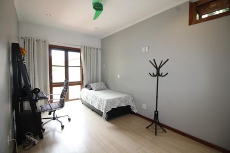 Casa de condomínio à venda com 428m², 4 quartos e 4 vagasQuarto 2