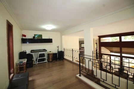 Casa de condomínio à venda com 428m², 4 quartos e 4 vagasSala 3 - Mezanino