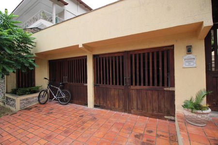 Casa de condomínio à venda com 428m², 4 quartos e 4 vagasGaragem