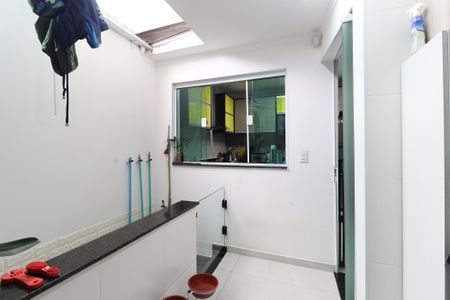 Casa de condomínio à venda com 124m², 3 quartos e 2 vagasÁrea de serviço