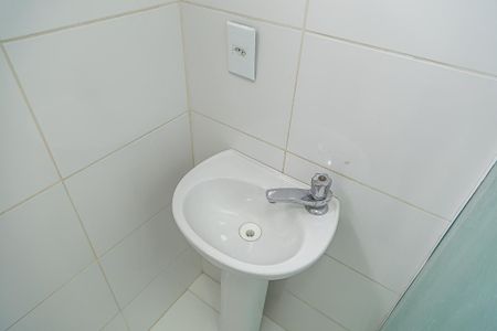 Apartamento para alugar com 67m², 2 quartos e sem vagaBanheiro