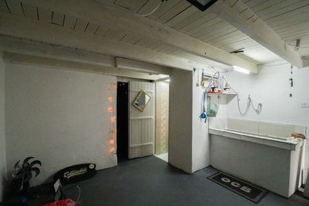 Casa à venda com 180m², 2 quartos e 1 vagaÁrea comum