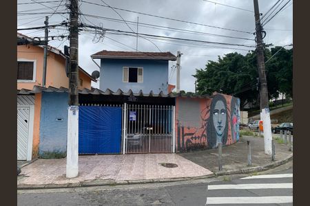 Casa à venda com 300m², 2 quartos e 2 vagasFachada