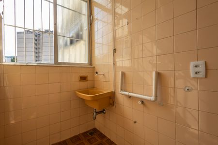 Apartamento para alugar com 77m², 2 quartos e 1 vagaÁrea de Serviço