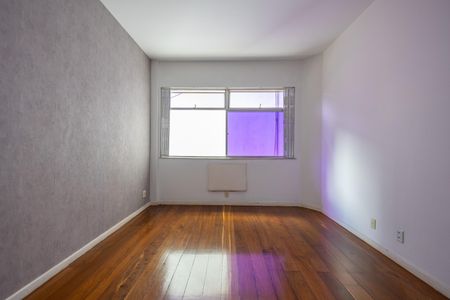Apartamento para alugar com 77m², 2 quartos e 1 vagaSala