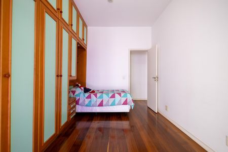 Apartamento para alugar com 77m², 2 quartos e 1 vagaQuarto 