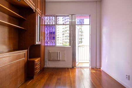Apartamento para alugar com 77m², 2 quartos e 1 vagaSuíte