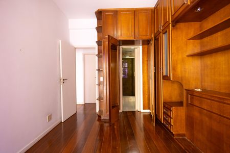 Apartamento para alugar com 77m², 2 quartos e 1 vagaSuíte