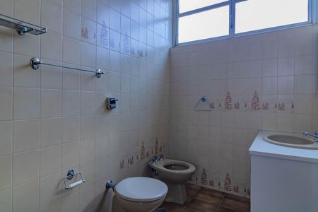 Casa à venda com 300m², 4 quartos e 3 vagasBanheiro/Suíte 3