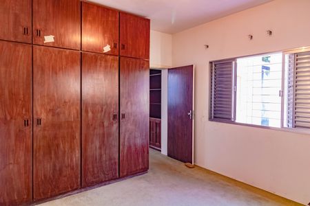 Casa à venda com 300m², 4 quartos e 3 vagasSuíte 3