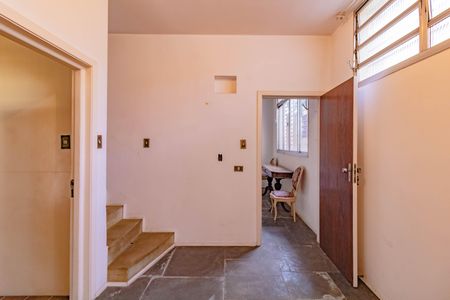 Casa à venda com 300m², 4 quartos e 3 vagasVista/Escada