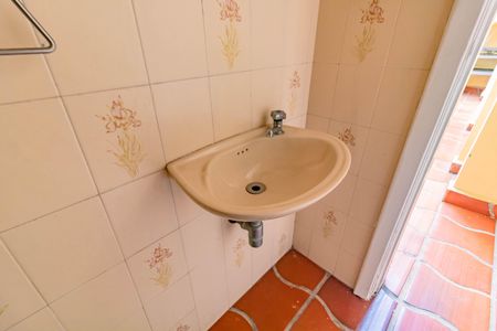 Casa à venda com 300m², 4 quartos e 3 vagasBanheiro de Serviço