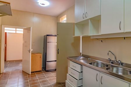 Casa à venda com 300m², 4 quartos e 3 vagasCozinha