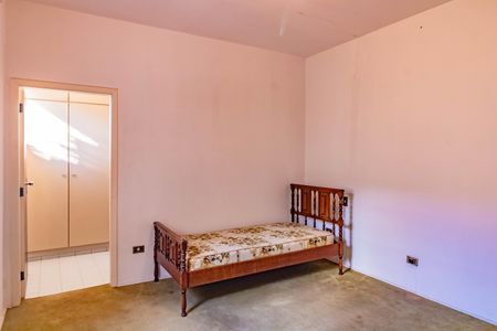 Casa à venda com 300m², 4 quartos e 3 vagasSuíte 1