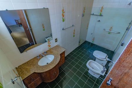 Casa à venda com 300m², 4 quartos e 3 vagasBanheiro/Suíte 2