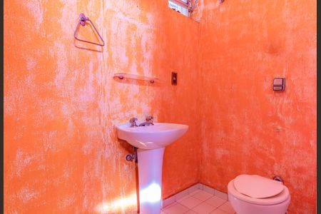 Casa à venda com 300m², 4 quartos e 3 vagasLavabo