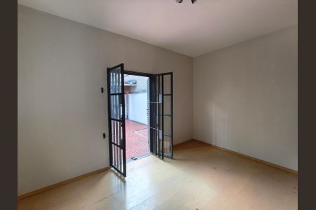 Casa à venda com 217m², 5 quartos e 2 vagasQuarto 3