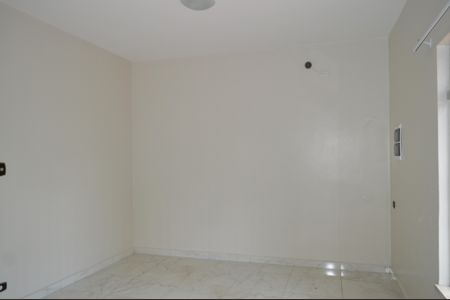 Casa à venda com 217m², 5 quartos e 2 vagasSala