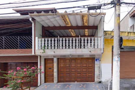 Casa à venda com 219m², 3 quartos e 3 vagasFachada