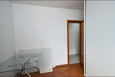 Apartamento para alugar com 76m², 2 quartos e 2 vagasQuarto 