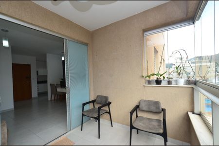 Apartamento para alugar com 76m², 2 quartos e 2 vagasVaranda