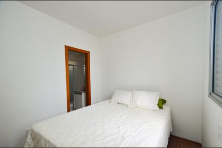 Apartamento para alugar com 76m², 2 quartos e 2 vagasSuíte