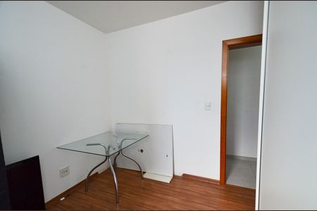 Apartamento para alugar com 76m², 2 quartos e 2 vagasQuarto 