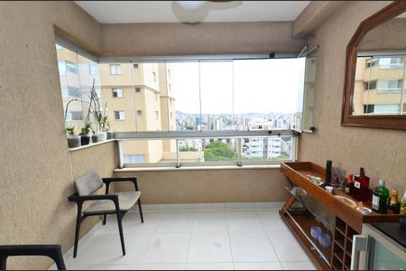 Apartamento para alugar com 76m², 2 quartos e 2 vagasVaranda