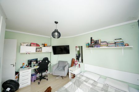 Casa à venda com 232m², 4 quartos e 3 vagasQuarto 2