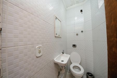 Casa à venda com 232m², 4 quartos e 3 vagasLavabo 2