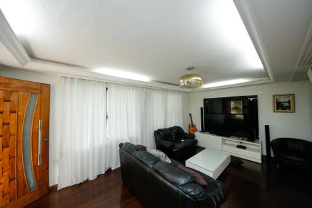 Casa à venda com 232m², 4 quartos e 3 vagasSala