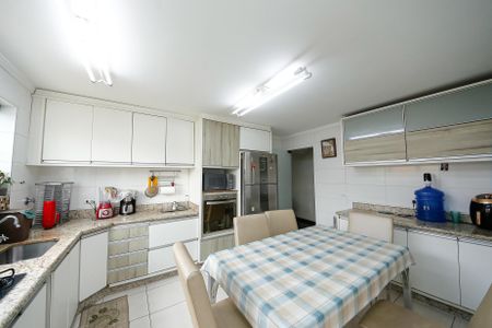 Casa à venda com 232m², 4 quartos e 3 vagasCozinha