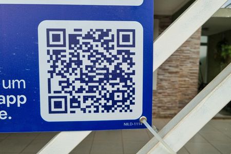 Casa à venda com 232m², 4 quartos e 3 vagasFachada e Placa