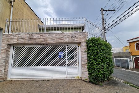 Casa à venda com 232m², 4 quartos e 3 vagasFachada e Placa