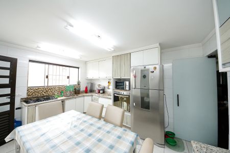 Casa à venda com 232m², 4 quartos e 3 vagasCozinha