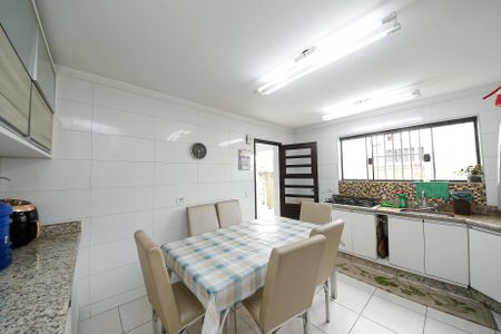 Casa à venda com 232m², 4 quartos e 3 vagasCozinha