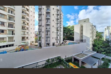 Apartamento para alugar com 40m², 2 quartos e sem vaga Apartamento para alugar com 40m², 2 quartos e sem vagaVaranda e área de serviço