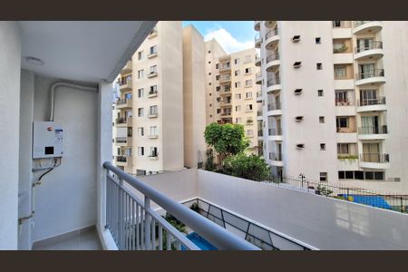 Apartamento para alugar com 40m², 2 quartos e sem vaga Apartamento para alugar com 40m², 2 quartos e sem vagaVaranda e área de serviço
