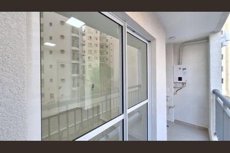 Apartamento para alugar com 40m², 2 quartos e sem vaga Apartamento para alugar com 40m², 2 quartos e sem vagaVaranda e área de serviço
