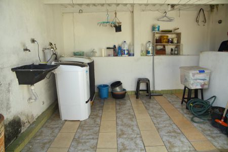 Casa à venda com 88m², 2 quartos e 1 vagaÁrea de Serviço