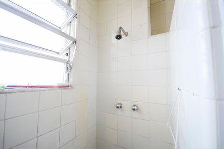 Apartamento à venda com 75m², 2 quartos e 1 vaga Apartamento à venda com 75m², 2 quartos e 1 vagaBanheiro