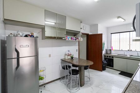 Casa à venda com 231m², 3 quartos e 3 vagasCozinha