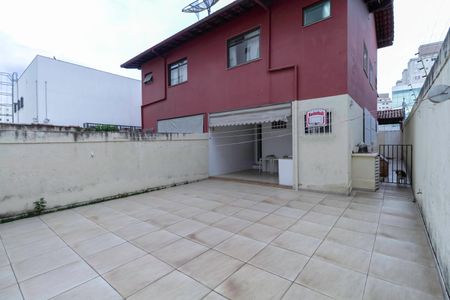 Casa à venda com 231m², 3 quartos e 3 vagasQuintal
